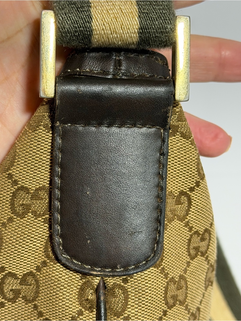 Gucci Tan/Brown GG Canvas Crossbody with Bee Charm - Picture 9 of 14